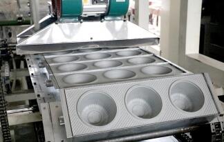 山東餐盒機哪家性價比高，真空成型機廠家推薦